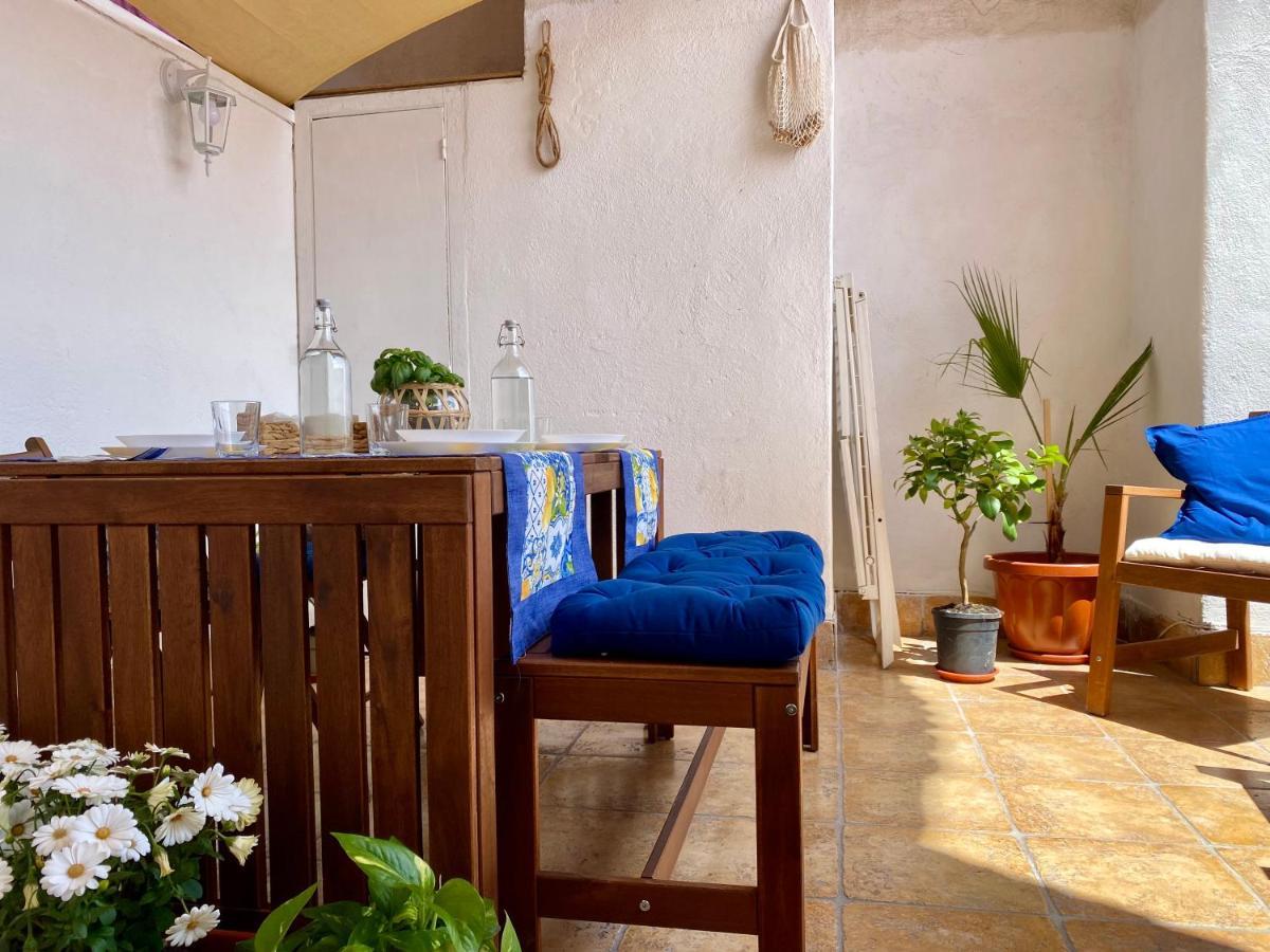 Casa Con Terrazzo In Centro Leilighet Napoli Eksteriør bilde